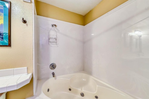 Paradise in the Pines image 17