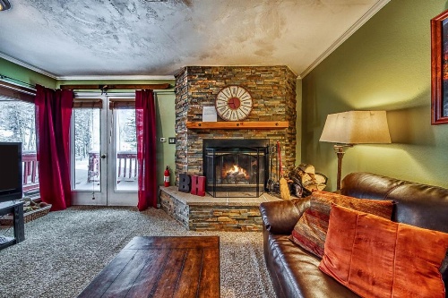 Paradise in the Pines image 20