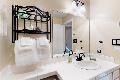 Paradise in the Pines image 23