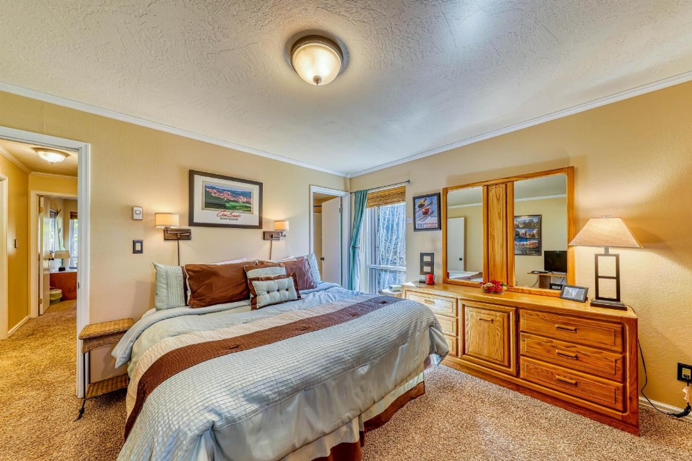 Paradise in the Pines